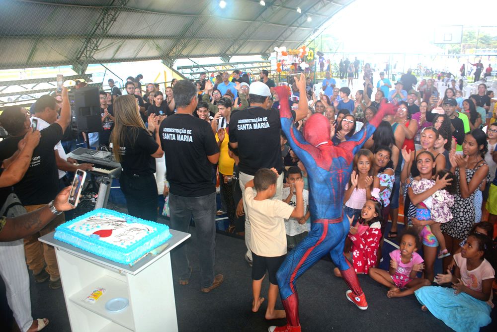 (Confira as Fotos) Santa Maria celebra 33 anos com corte de bolo, festa para famílias e atividades para crianças